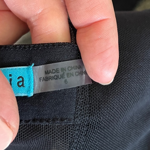 ALICE + OLIVIA “Dahlia” metallic, square neckline, peplum dress in size 6 - Picture 9 of 15